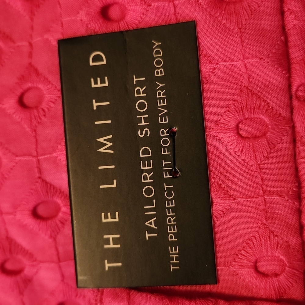 The Limited Hot Pink Eyelet Tailored Short Size 8 - Picture 9 of 15